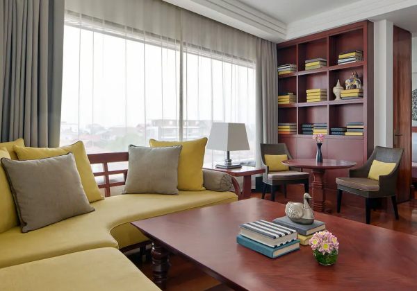 Park Suite Living Room