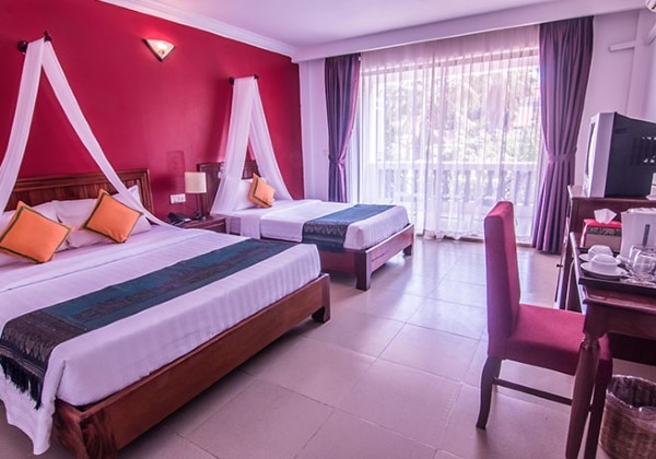 Superior Twin Room with Balcony