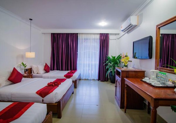 Superior Triple Room with Balcony