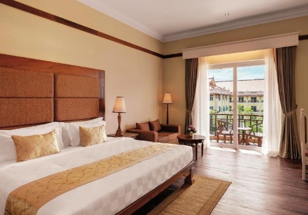 Deluxe Double Pool View