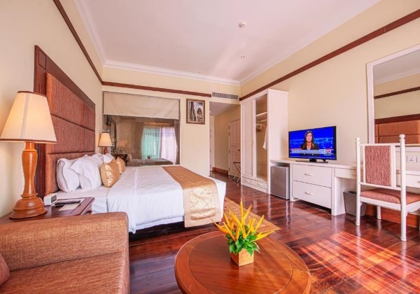 Deluxe Double Pool View