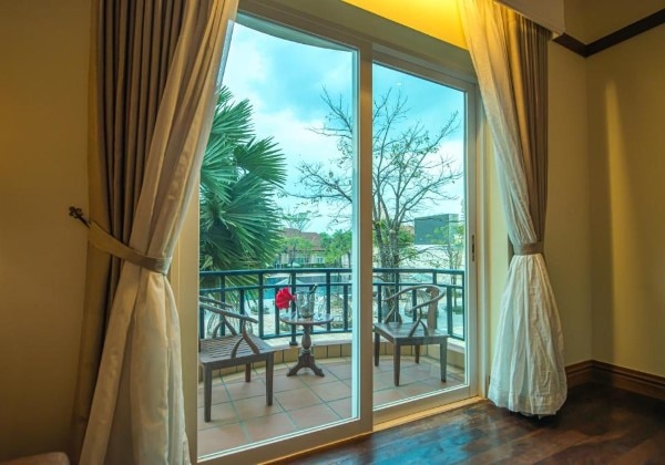 Deluxe Double Pool View