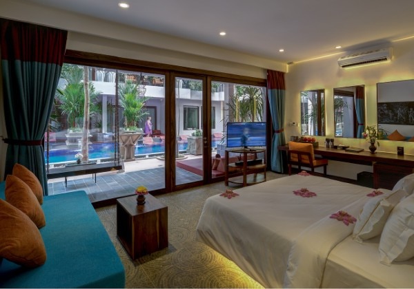 Premier Suite Pool Access