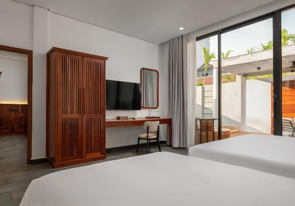 Pavilion Pool Suite 2 Bedroom