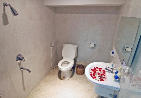 Standard Single (Bath Room)