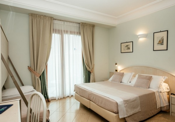 Interconnecting Room