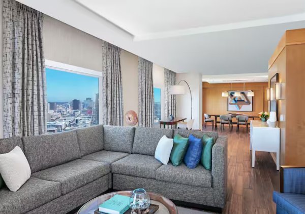 King Bed Premium View Executive Suite