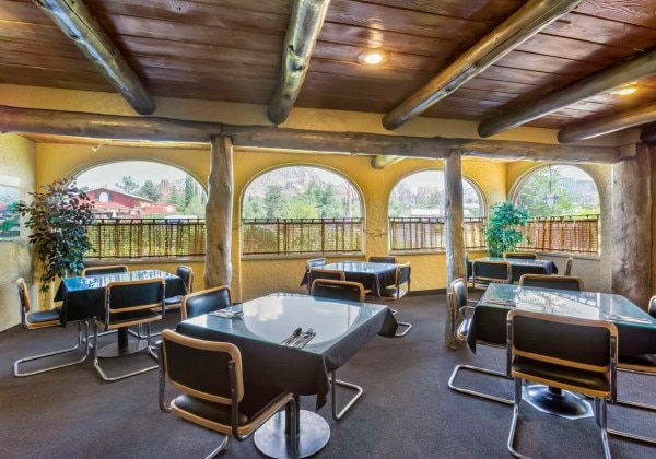 HiEnd Accents セドナ サウスウェスタン ジャカード 掛け布団&シャム寝具セット スーパーキング ペールシエナ 3ピース Southampton, Hampshire Accent (Male) AccentBase File 73