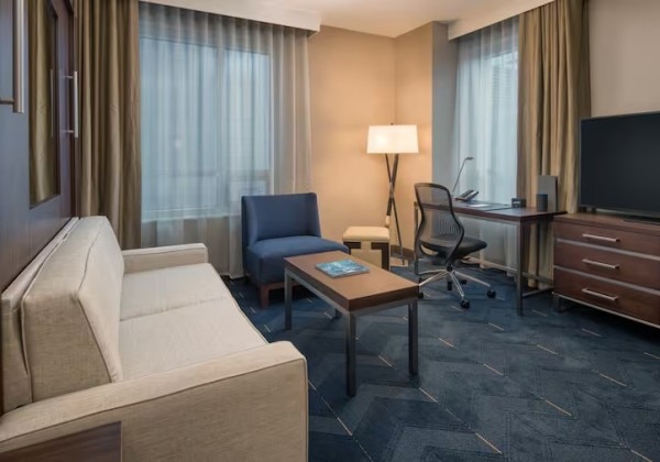 Urban Room - 1Queen Murphy