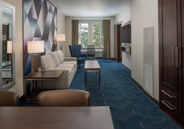 Oversized Suite 2Queen