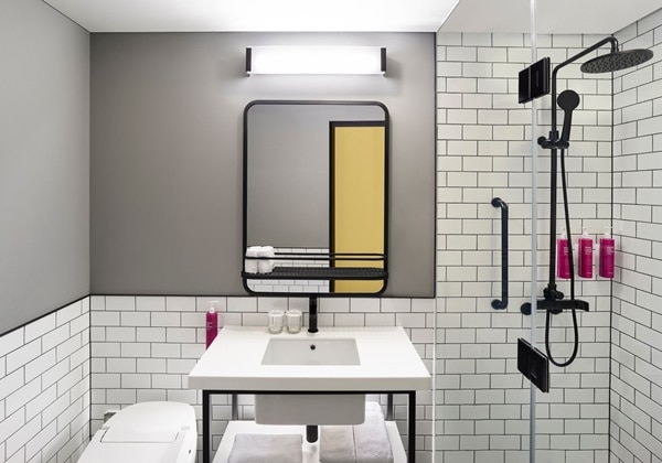 Quad Bunk Bathroom