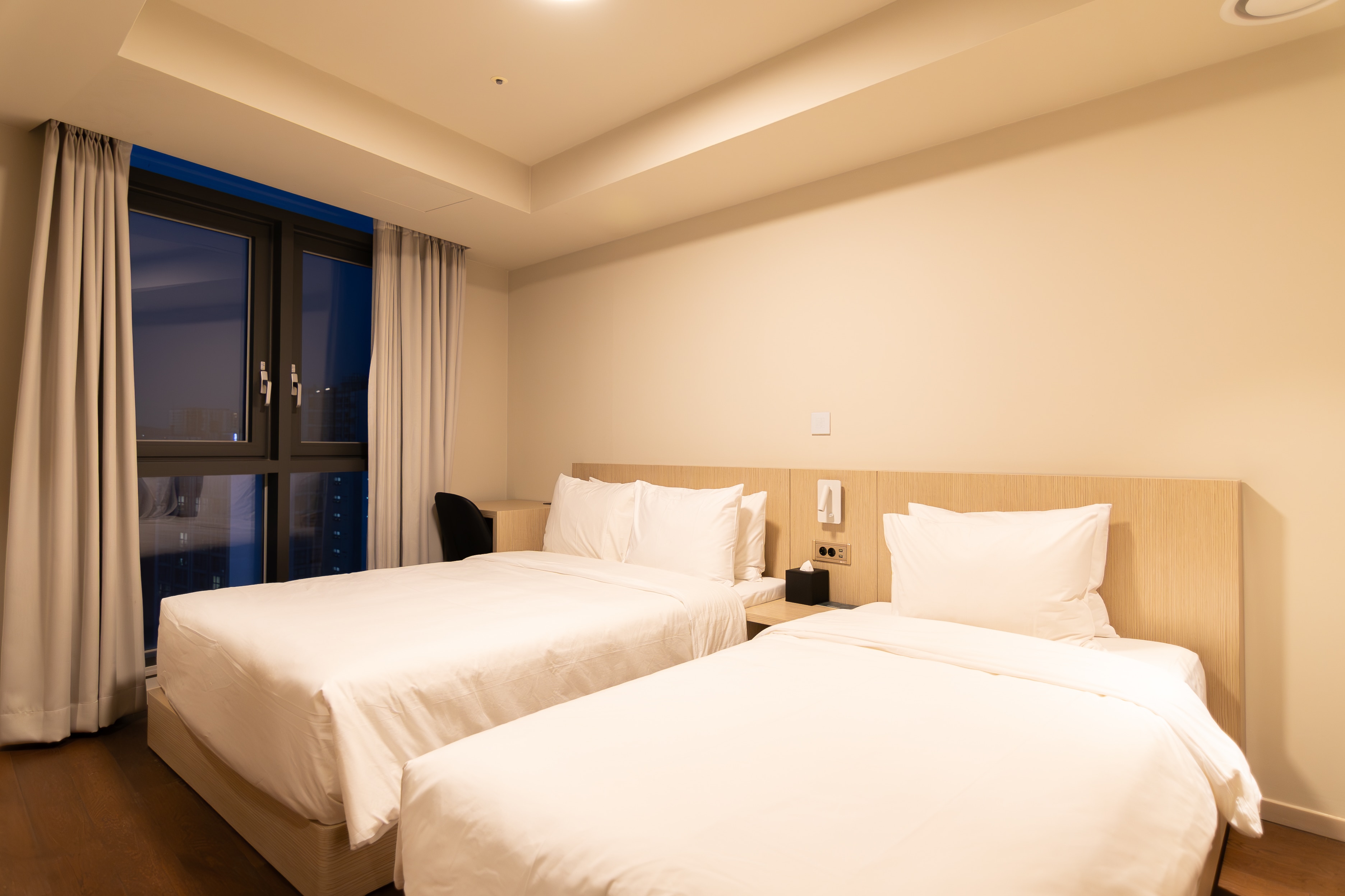 Standard Family Twin