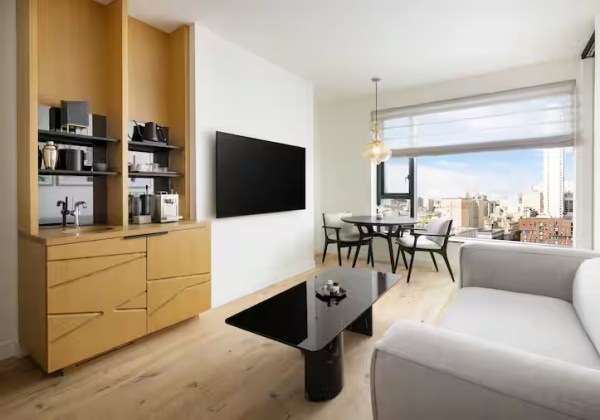 Skyline King One Bedroom Suite