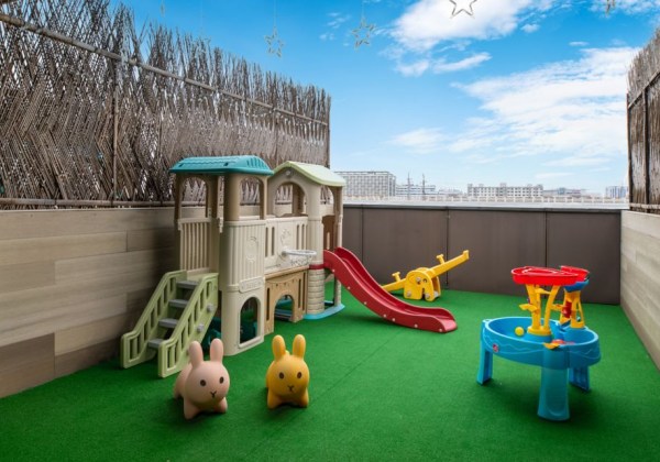 Forest Hut Premier King