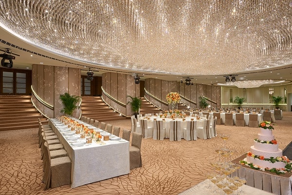 Ballroom - Wedding Long Table Setup (II)