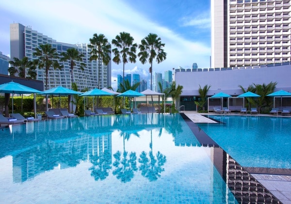 Pan Pacific Singapore Swimming Pool (Day