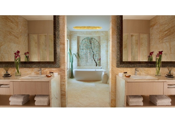 The Palace Master Bedroom Bathroom