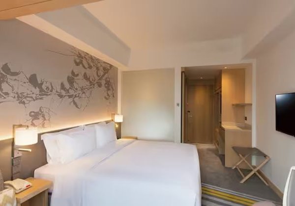 King Deluxe Room with Balcony