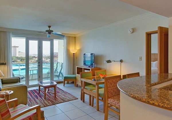 1KING BEDROOM SUITE 1/OCEANVIEW