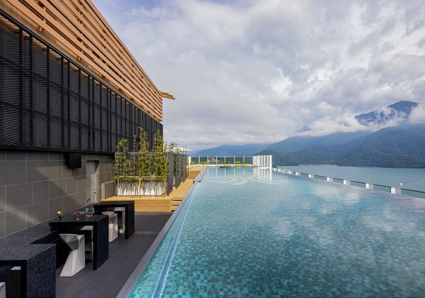 Infinity swimming pool