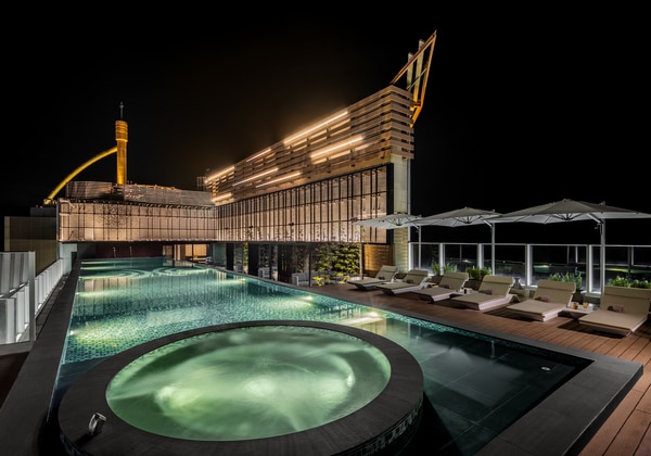 Infinity swimming pool