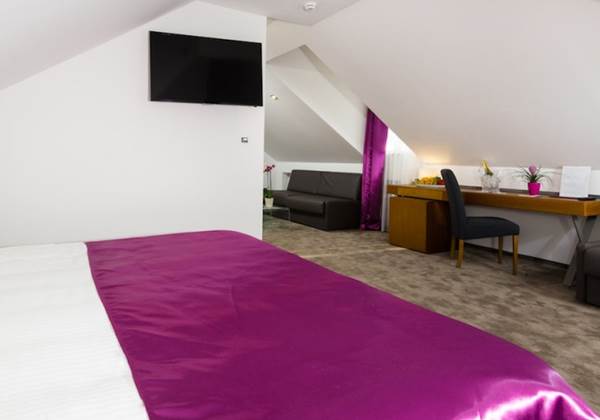 Superior Triple Suite