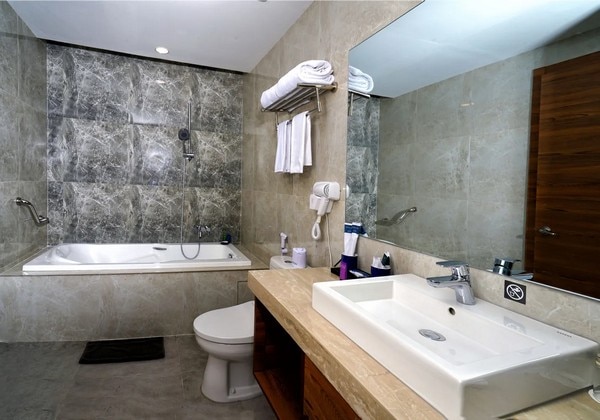 BATHROOM DELUXE PREMIER