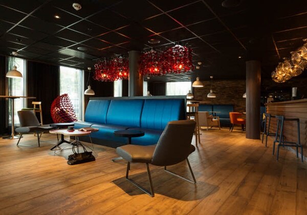 Lounge Bar