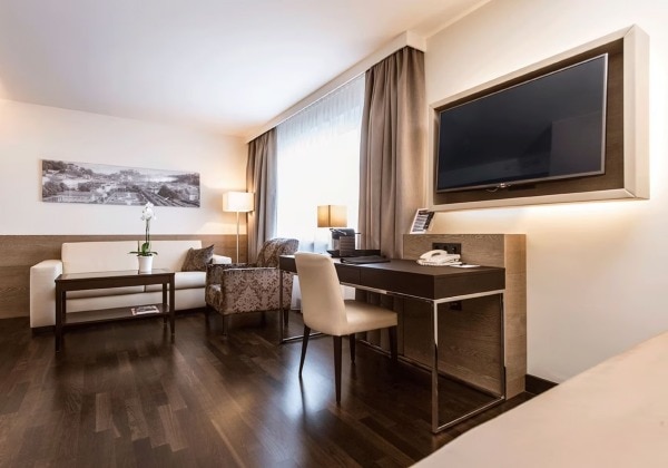 Executive Business Class