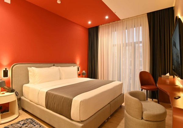 Classic Superior Courtyard 1Kingbed