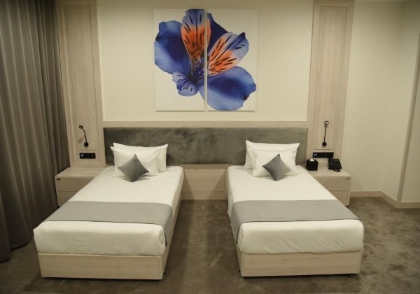Corner Suite