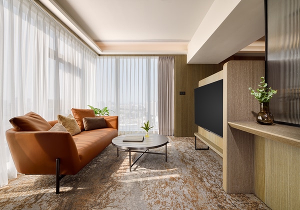 Honeymoon Corner Suite