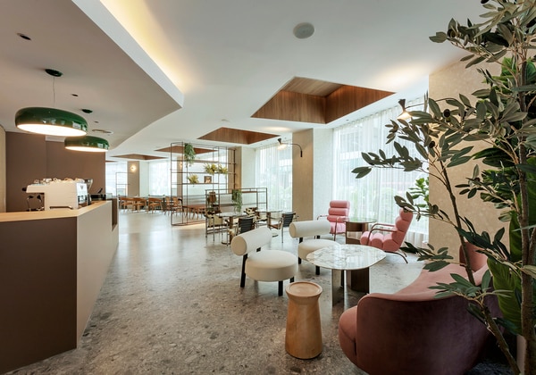 SLATE LOUNGE AND BAR