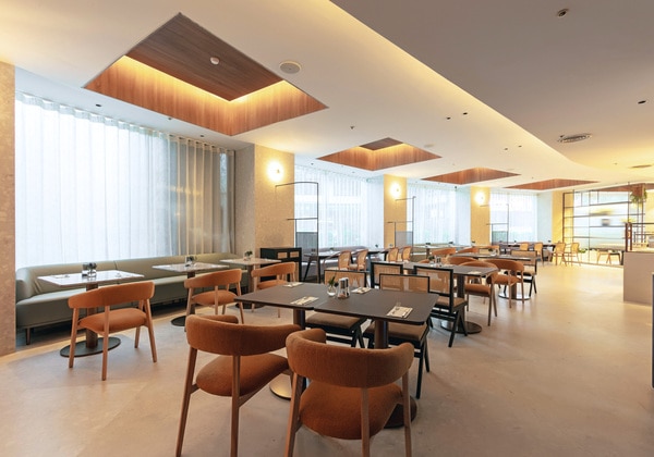 SLATE LOUNGE AND BAR