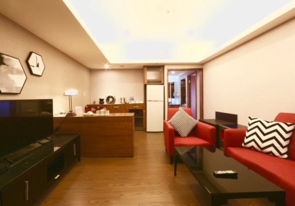 Deluxe City View Family Suite