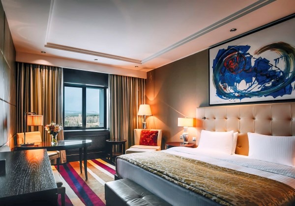 Deluxe King Room Lake View