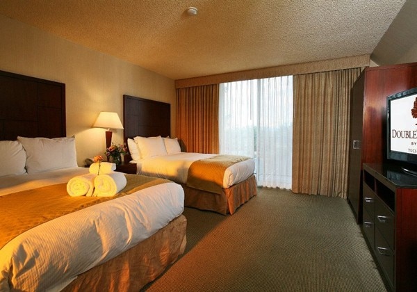 2DOUBLE BEDS 2ROOM SUITE-NONSMOK