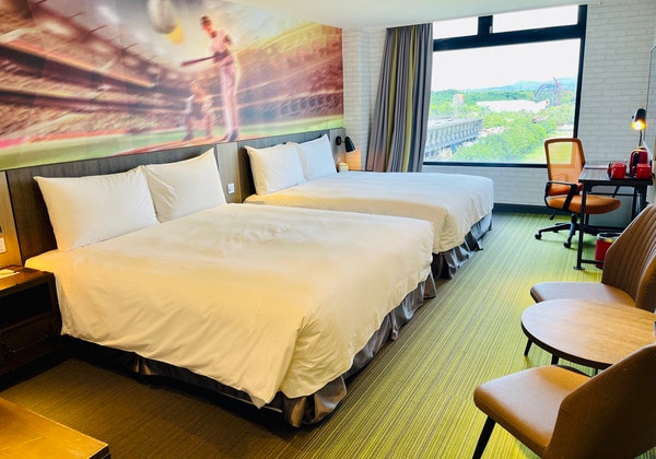 Legend Room
