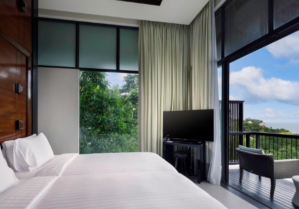 Family Ocean Pool Villa