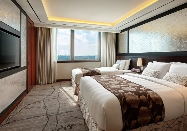 Deluxe Suite Family Twin Room