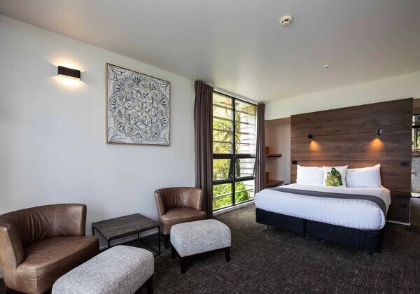 Deluxe Rainforest Suite