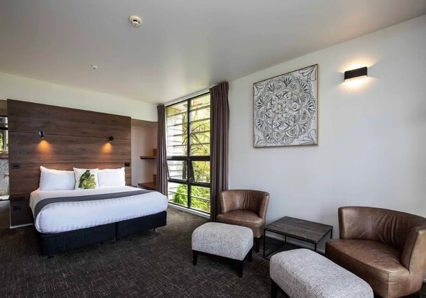 Deluxe Rainforest Suite