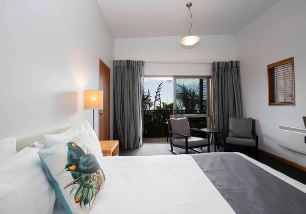 Grand Ocean View Balcony