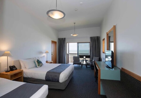 Grand Ocean View Balcony