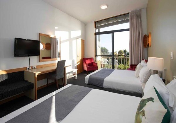 Rainforest Twin Queen Room Balcony