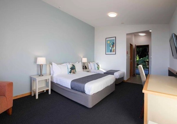 Rainforest Twin Queen Room Terrace