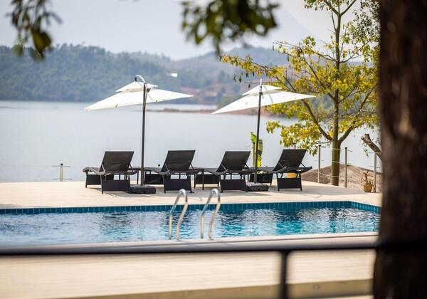 Deluxe Poolside Bungalow