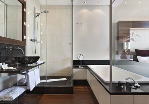 Suite Bathroom