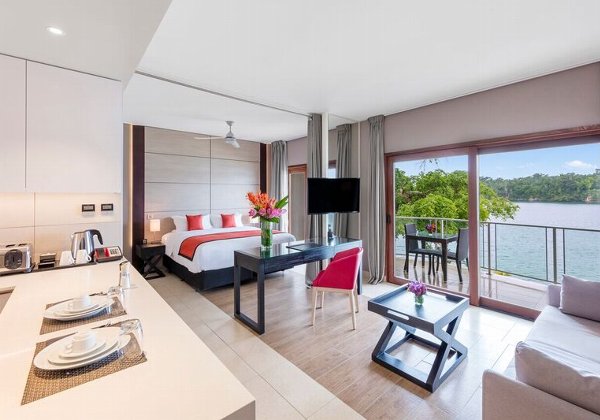 ジュニアスイート