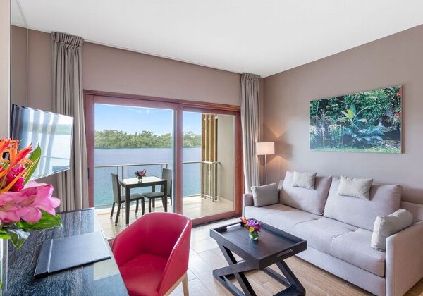 ジュニアスイートラウンジエリア